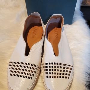 Women's flat
